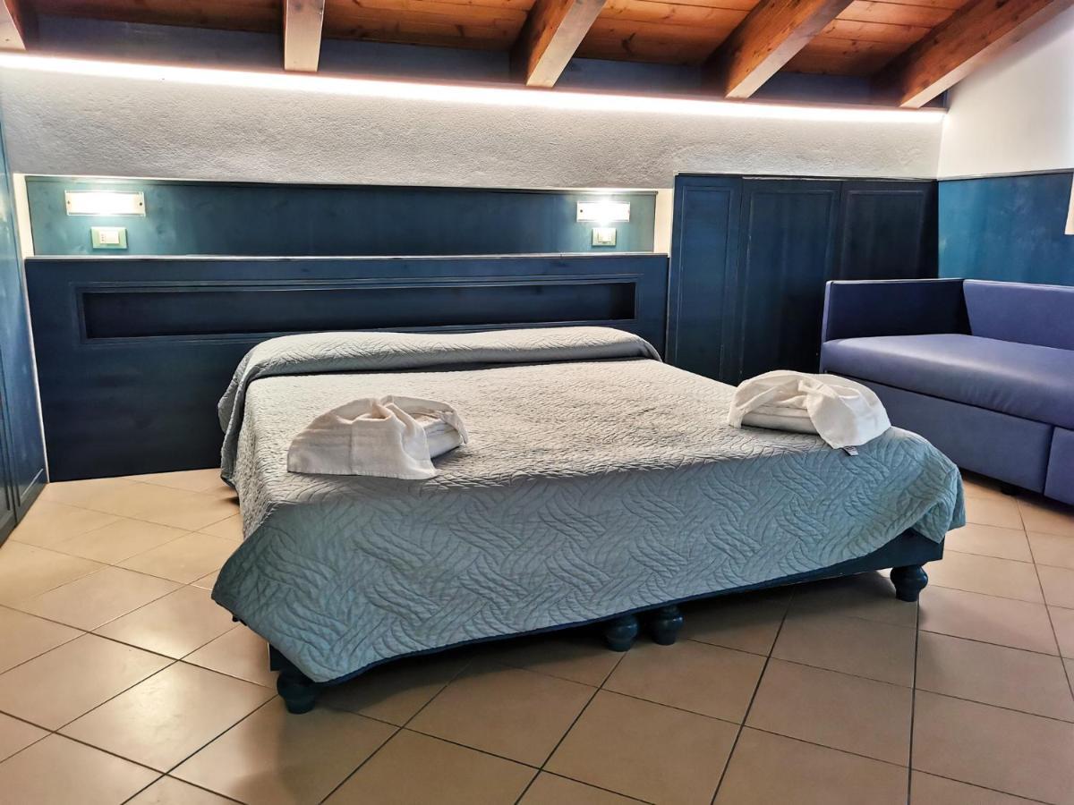 La Hotel