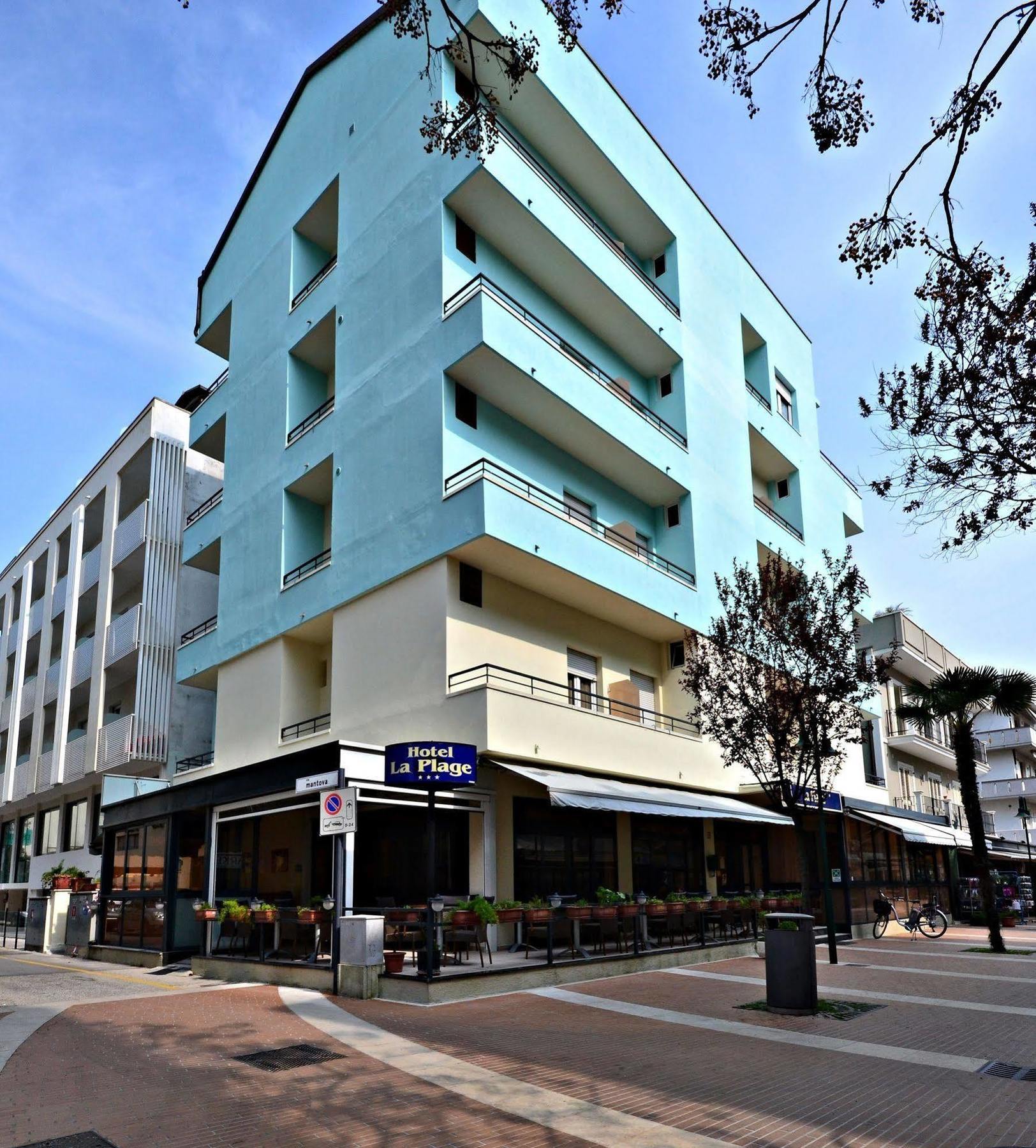 Hotel La 3*
